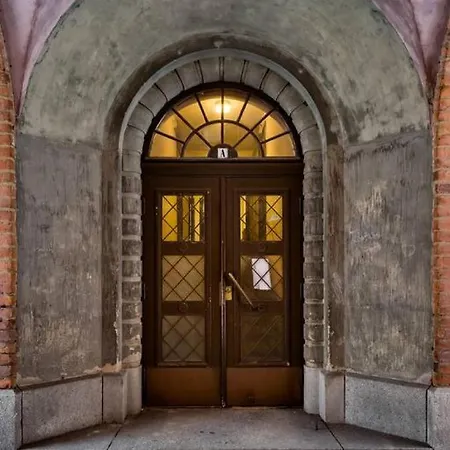 Newly Renovated Gem Apartman *
