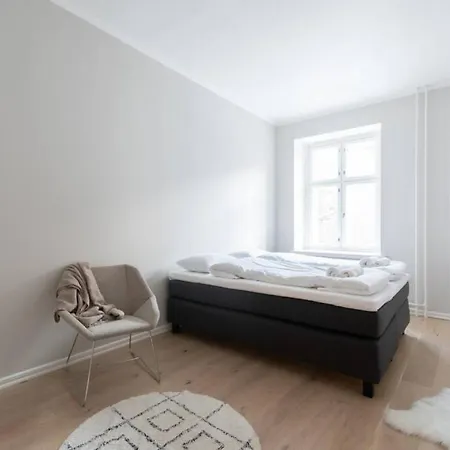 Newly Renovated Gem Apartman *